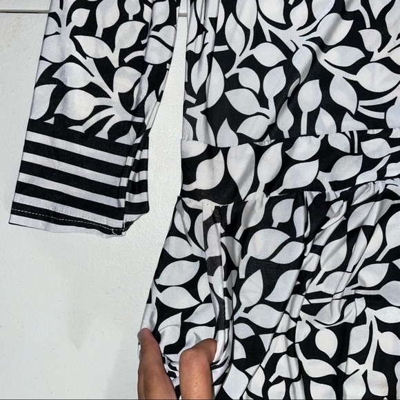 Fit and Flare B&W Reborn Dress - Picture 4 of 6